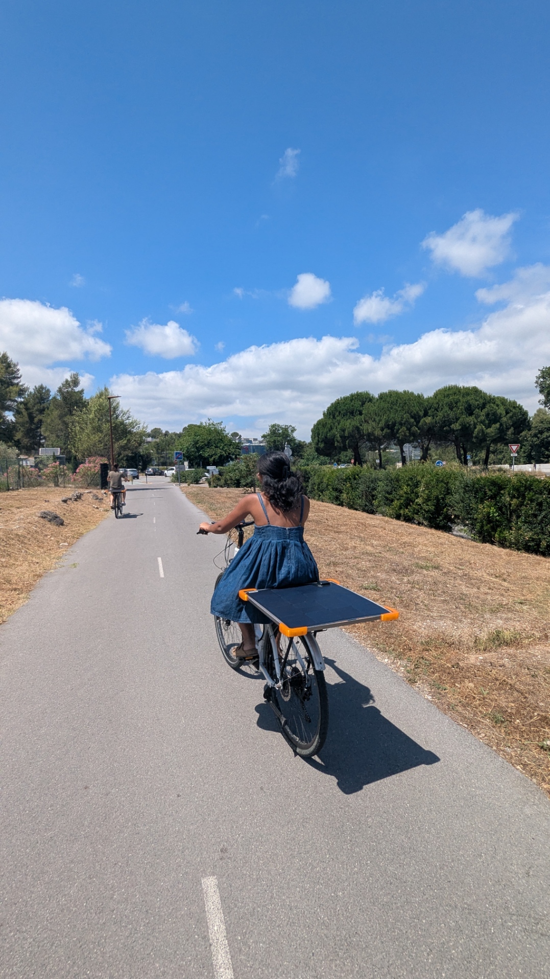 Cycliste sur Solar Commuter
